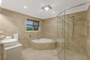 51 Vakuta Street, FIG TREE POCKET, QLD 4069 AUS