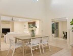 51 Vakuta Street, FIG TREE POCKET, QLD 4069 AUS