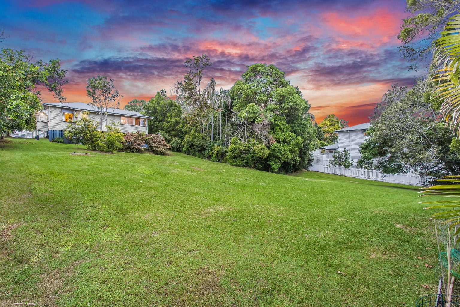 160 Simpsons Road, BARDON, QLD 4065 AUS