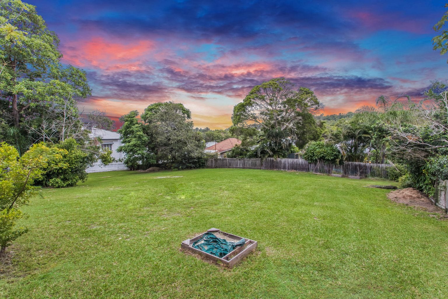 160 Simpsons Road, BARDON, QLD 4065 AUS