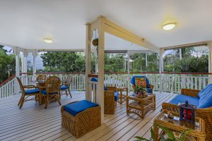 4 Ngeringa Crescent, CHAPEL HILL, QLD 4069 AUS