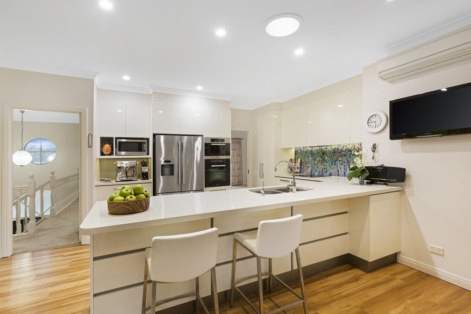4 Ngeringa Crescent, CHAPEL HILL, QLD 4069 AUS