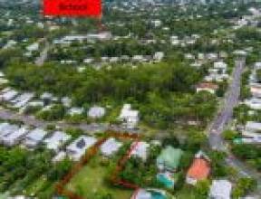 160 Simpsons Road, BARDON, QLD 4065 AUS
