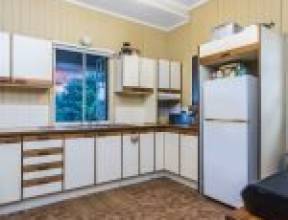 160 Simpsons Road, BARDON, QLD 4065 AUS