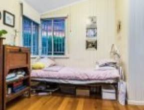 160 Simpsons Road, BARDON, QLD 4065 AUS