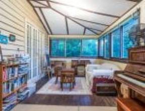 160 Simpsons Road, BARDON, QLD 4065 AUS