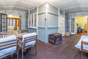 160 Simpsons Road, BARDON, QLD 4065 AUS
