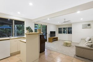 4 Ngeringa Crescent, CHAPEL HILL, QLD 4069 AUS