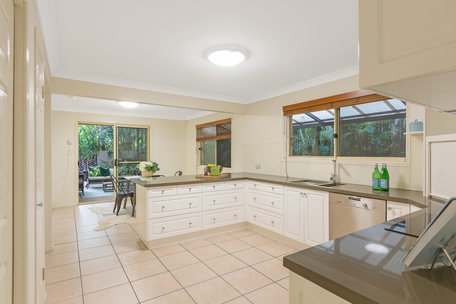 51 Vakuta Street, FIG TREE POCKET, QLD 4069 AUS
