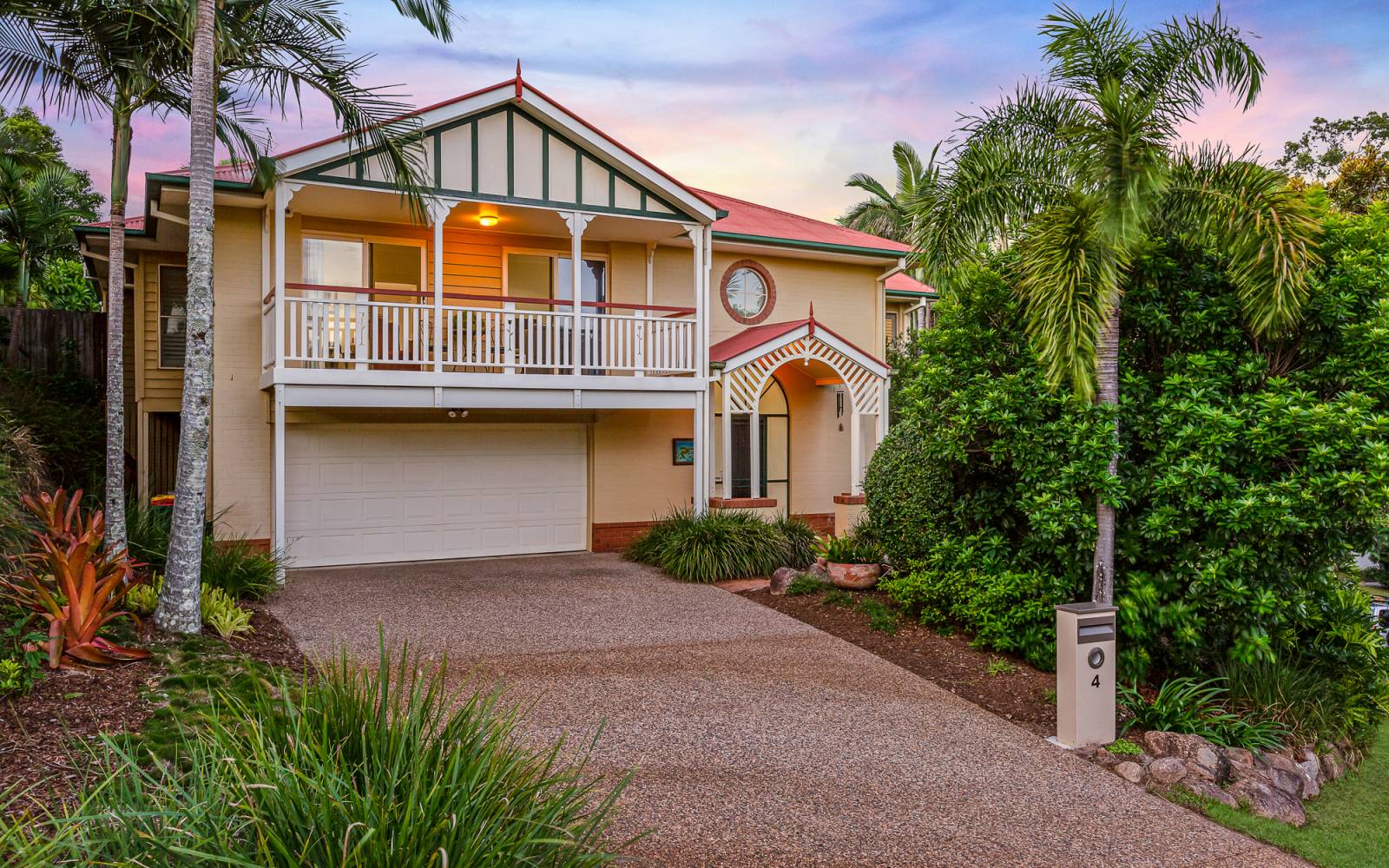 4 Ngeringa Crescent, CHAPEL HILL, QLD 4069 AUS