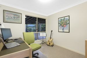 4 Ngeringa Crescent, CHAPEL HILL, QLD 4069 AUS