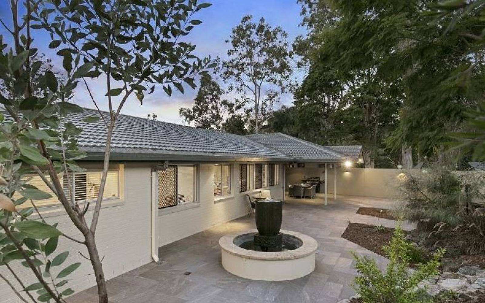 20 Scenic Road, KENMORE, QLD 4069 AUS