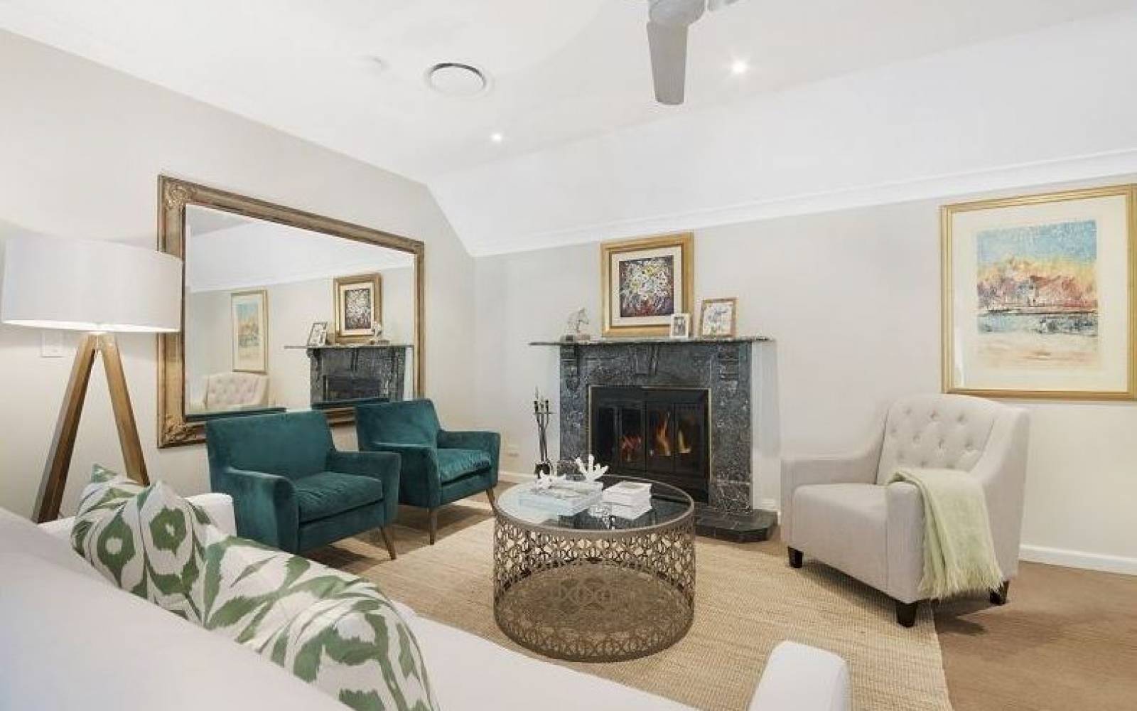 20 Scenic Road, KENMORE, QLD 4069 AUS