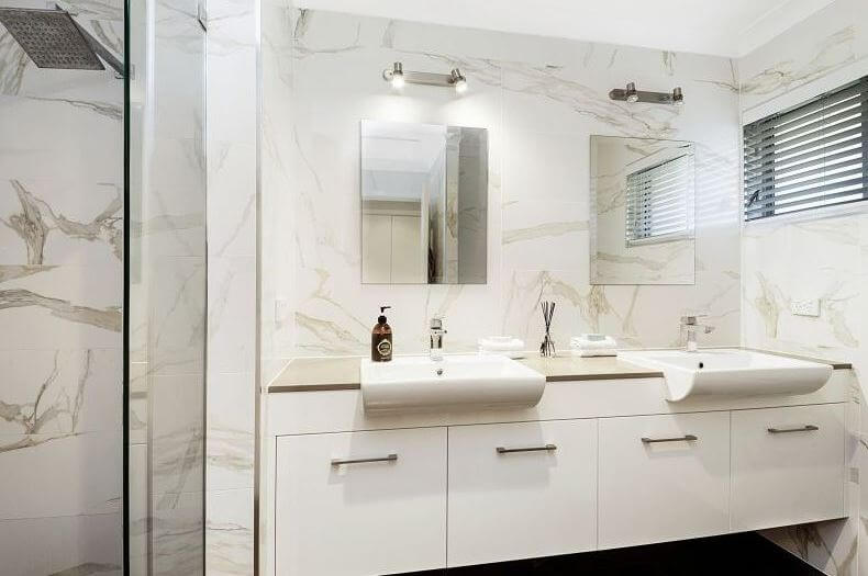 20 Scenic Road, KENMORE, QLD 4069 AUS