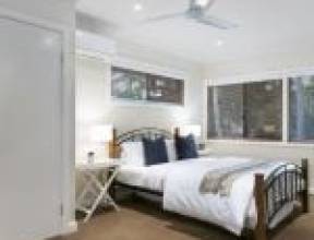 20 Scenic Road, KENMORE, QLD 4069 AUS