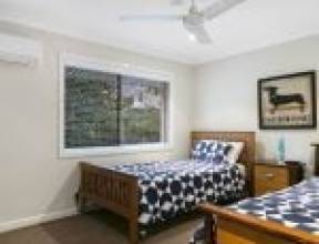 20 Scenic Road, KENMORE, QLD 4069 AUS