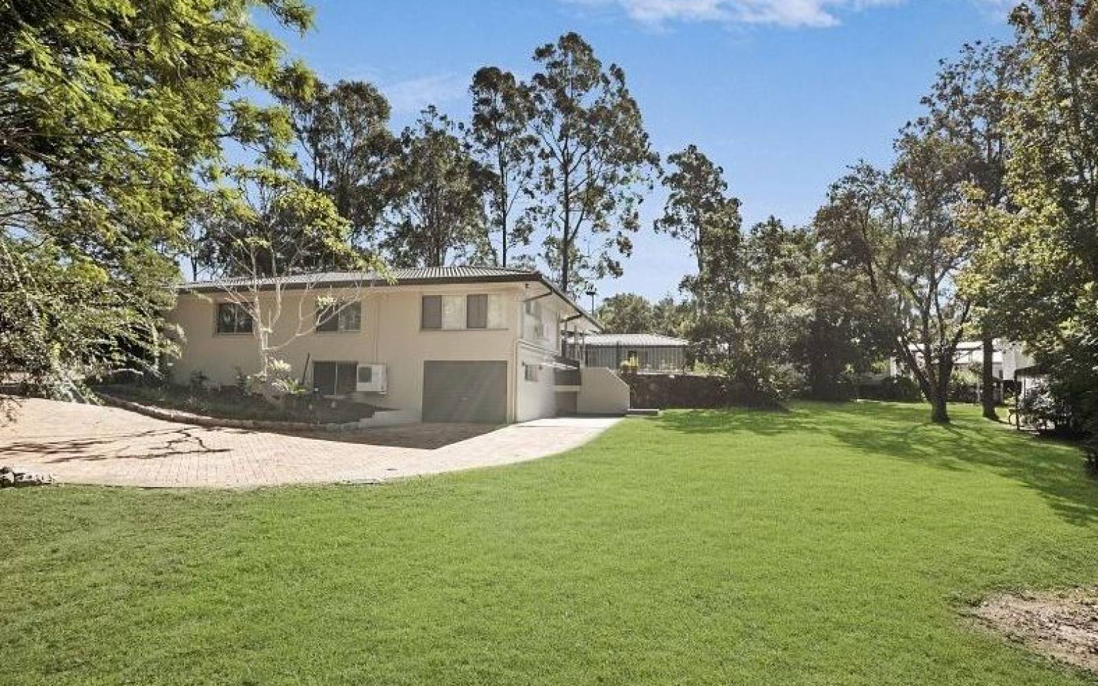 20 Scenic Road, KENMORE, QLD 4069 AUS