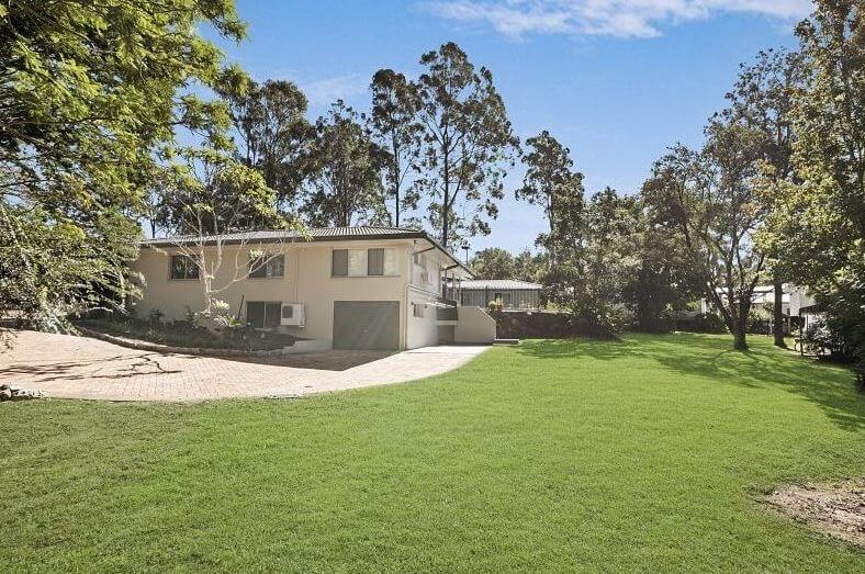 20 Scenic Road, KENMORE, QLD 4069 AUS