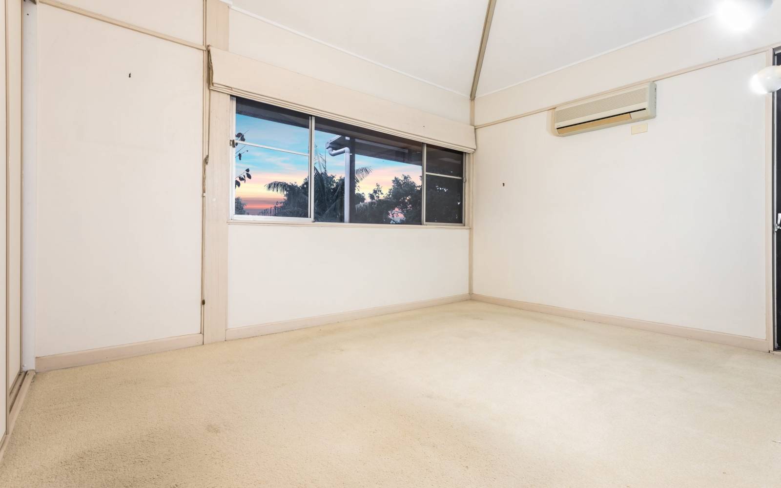 10 Tallaroon Street, JINDALEE, QLD 4074 AUS