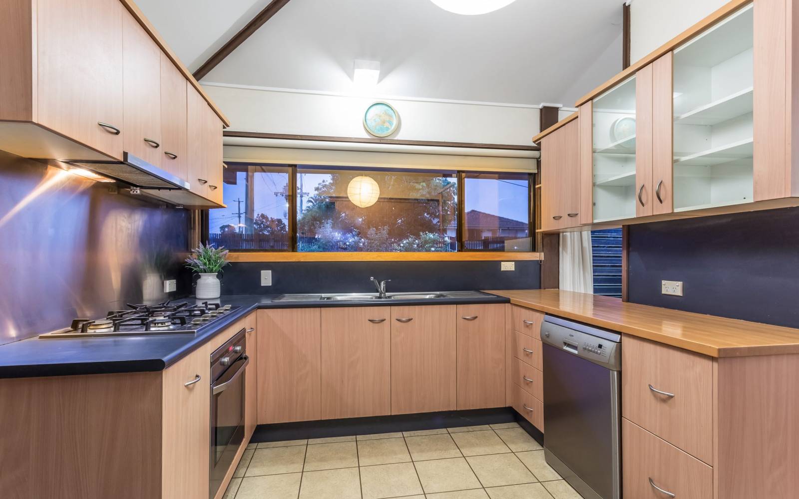 10 Tallaroon Street, JINDALEE, QLD 4074 AUS