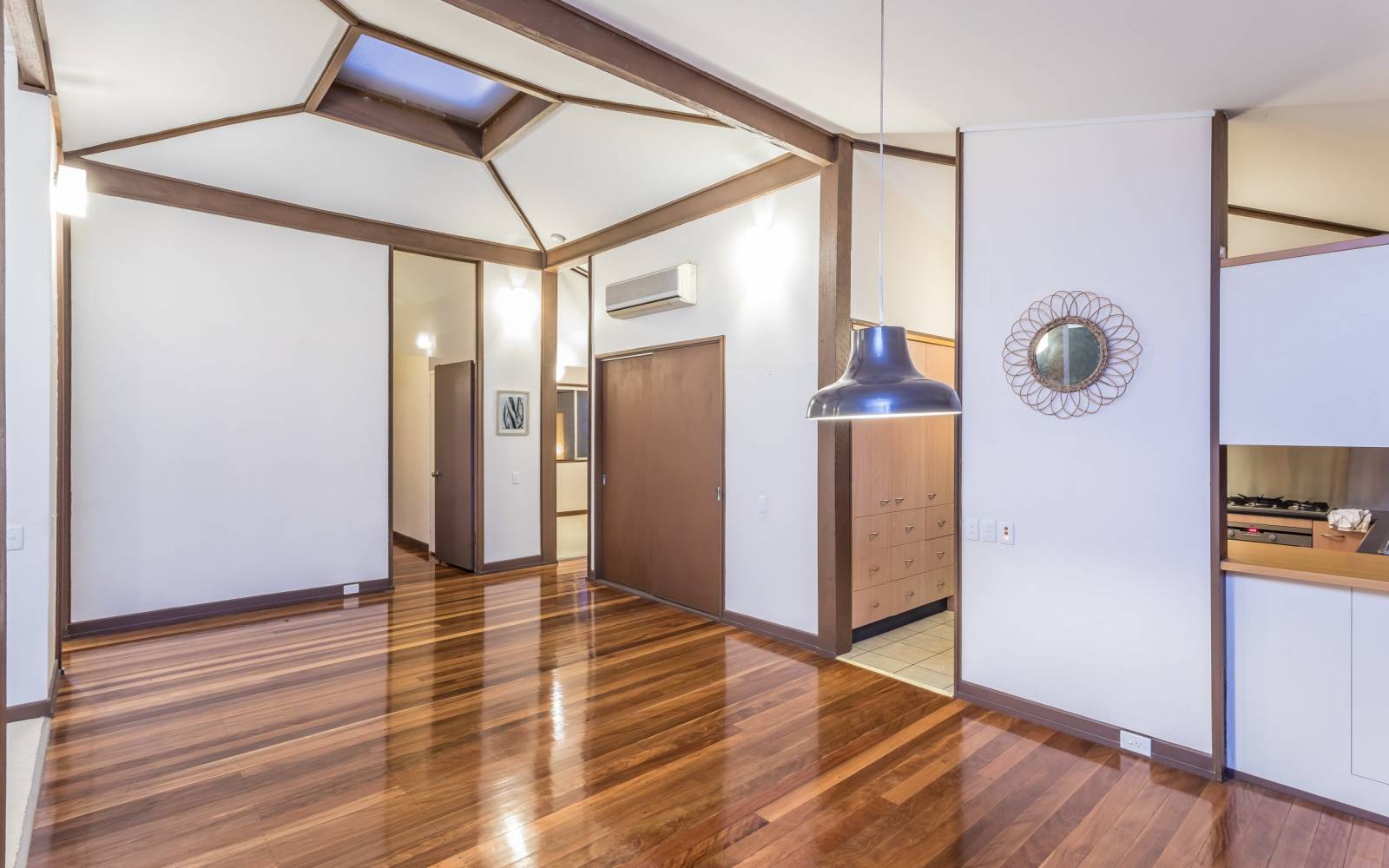 10 Tallaroon Street, JINDALEE, QLD 4074 AUS