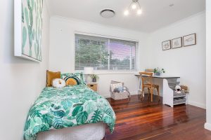 164 Sunset Road, KENMORE, QLD 4069 AUS