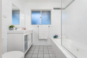 164 Sunset Road, KENMORE, QLD 4069 AUS