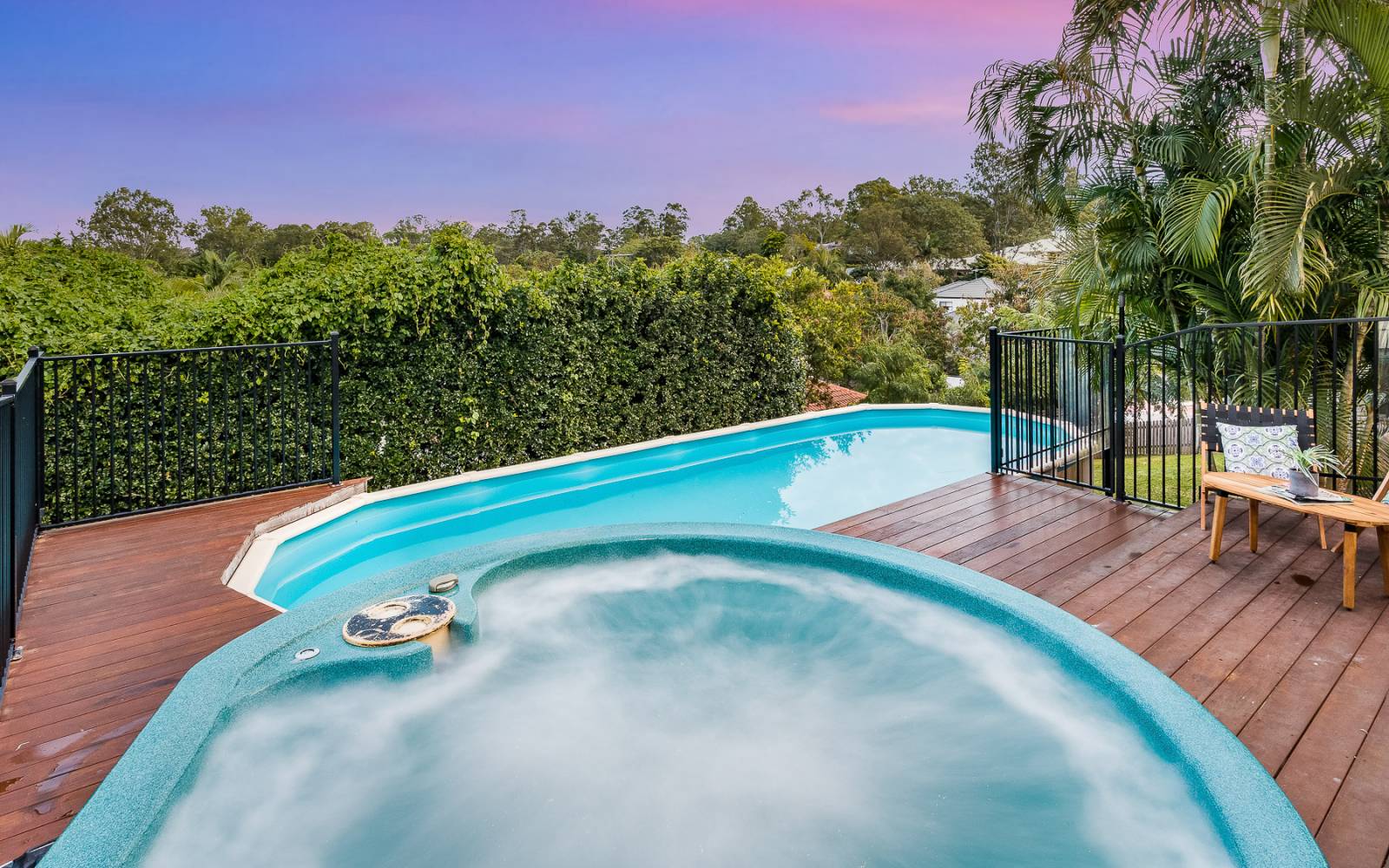 164 Sunset Road, KENMORE, QLD 4069 AUS