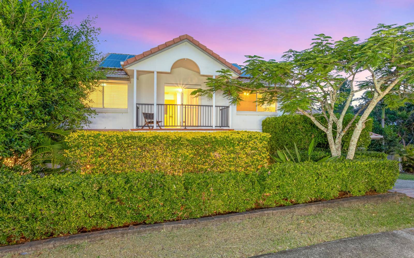 164 Sunset Road, KENMORE, QLD 4069 AUS