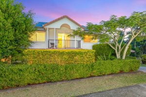 164 Sunset Road, KENMORE, QLD 4069 AUS