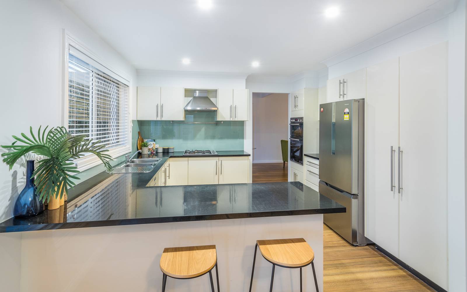 164 Sunset Road, KENMORE, QLD 4069 AUS