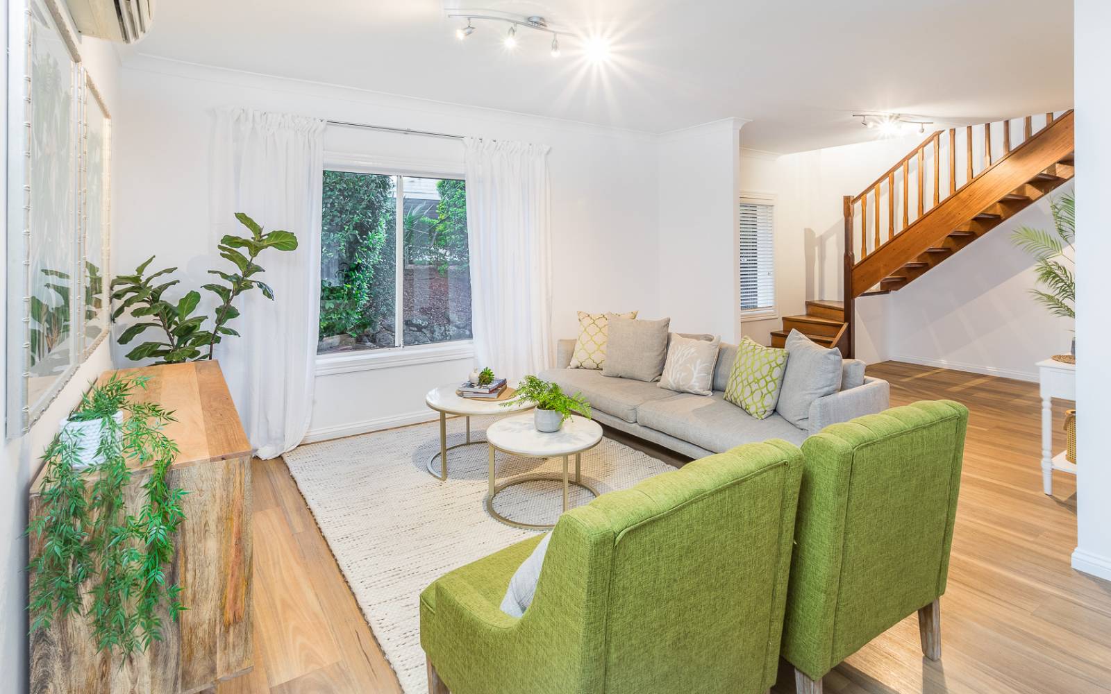 164 Sunset Road, KENMORE, QLD 4069 AUS