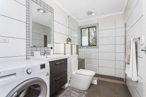 1070 Moggill Road, KENMORE, QLD 4069 AUS