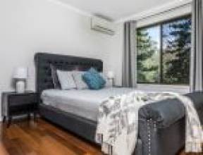 1070 Moggill Road, KENMORE, QLD 4069 AUS