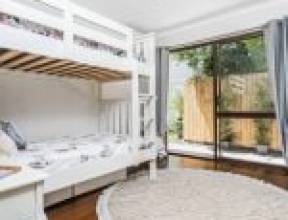 1070 Moggill Road, KENMORE, QLD 4069 AUS