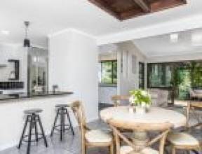 1070 Moggill Road, KENMORE, QLD 4069 AUS