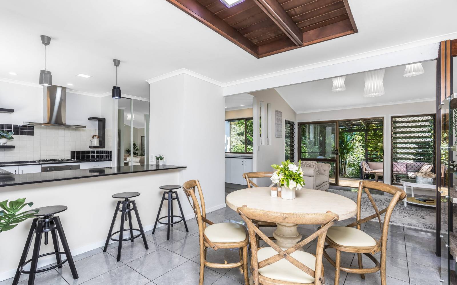 1070 Moggill Road, KENMORE, QLD 4069 AUS