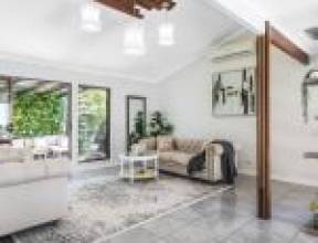 1070 Moggill Road, KENMORE, QLD 4069 AUS