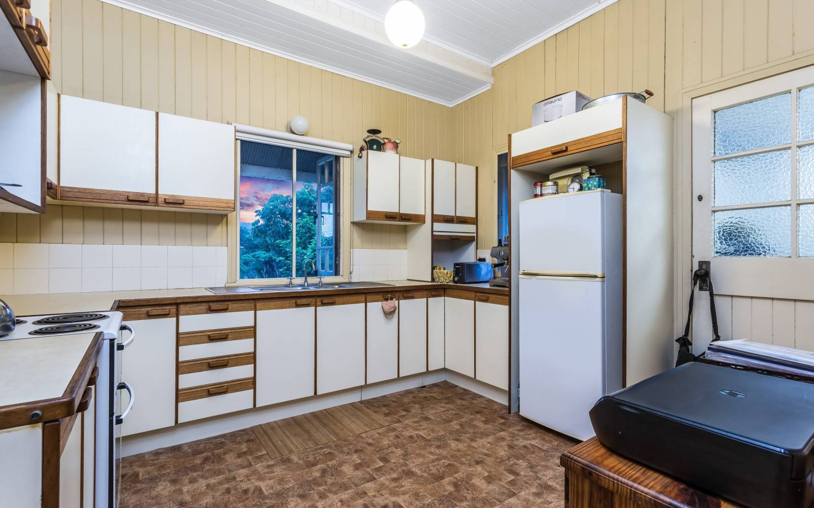 160 Simpsons Road, BARDON, QLD 4065 AUS