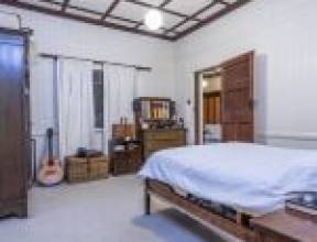 160 Simpsons Road, BARDON, QLD 4065 AUS