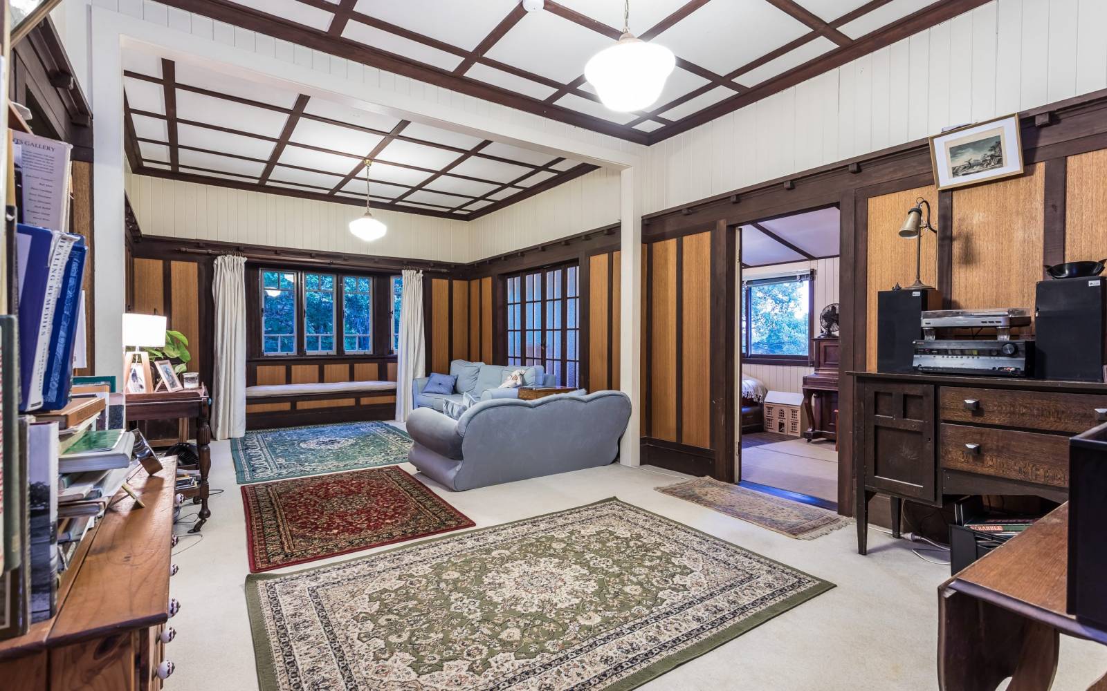 160 Simpsons Road, BARDON, QLD 4065 AUS