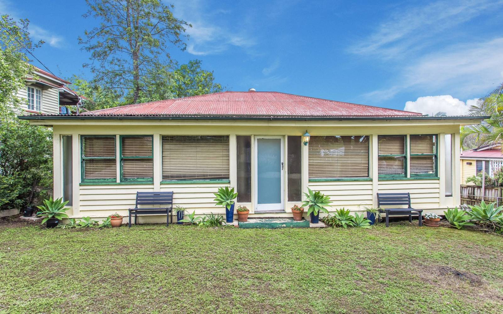 21 Osman Street, BARDON, QLD 4065 AUS