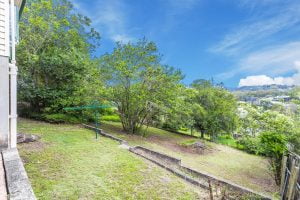 21 Osman Street, BARDON, QLD 4065 AUS