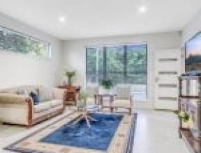 61 Akuna Street, KENMORE, QLD 4069 AUS