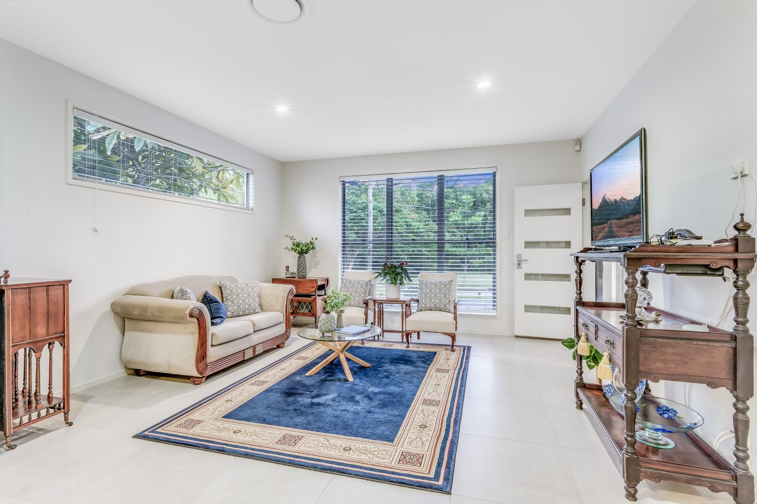 61 Akuna Street, KENMORE, QLD 4069 AUS