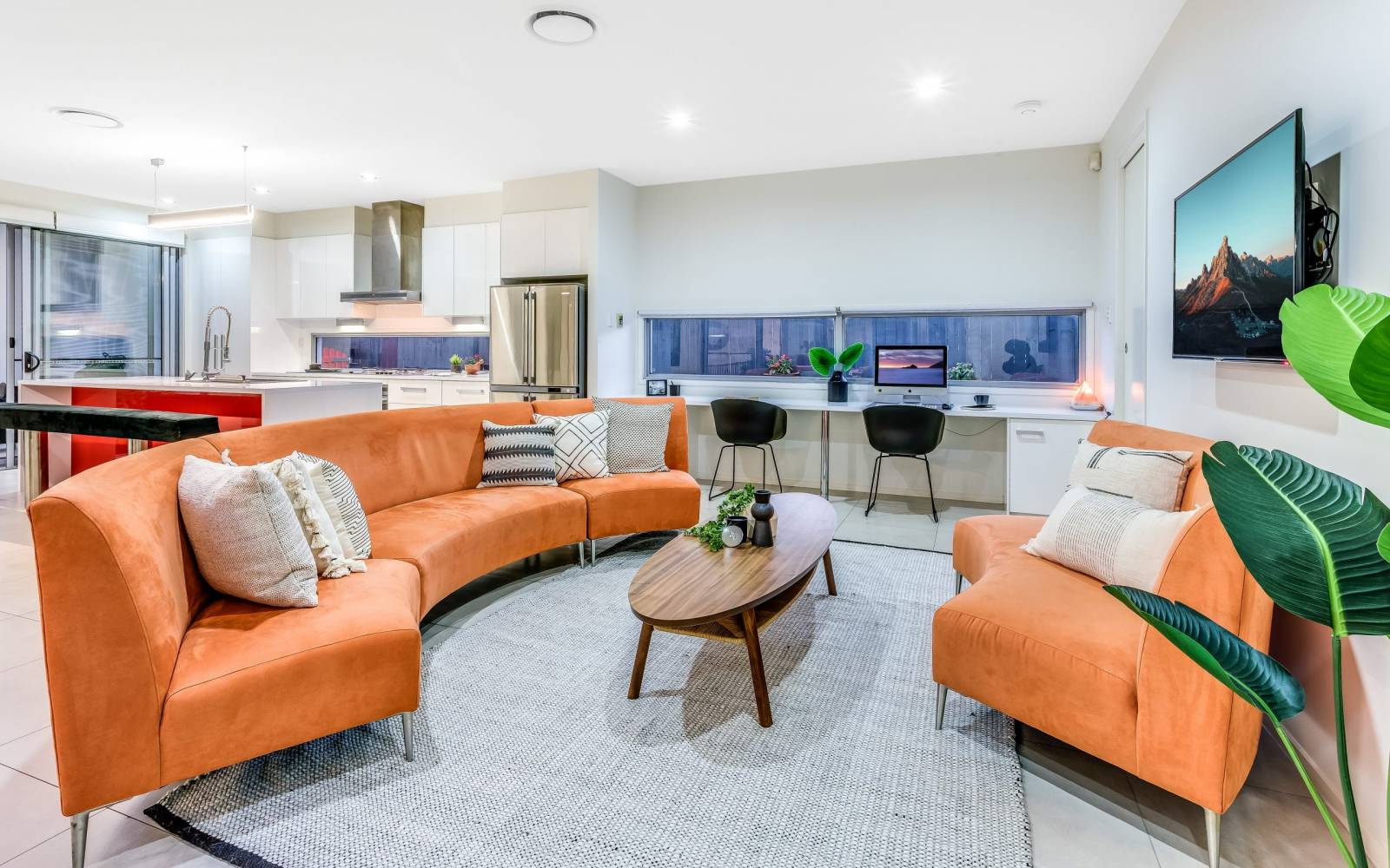 61 Akuna Street, KENMORE, QLD 4069 AUS