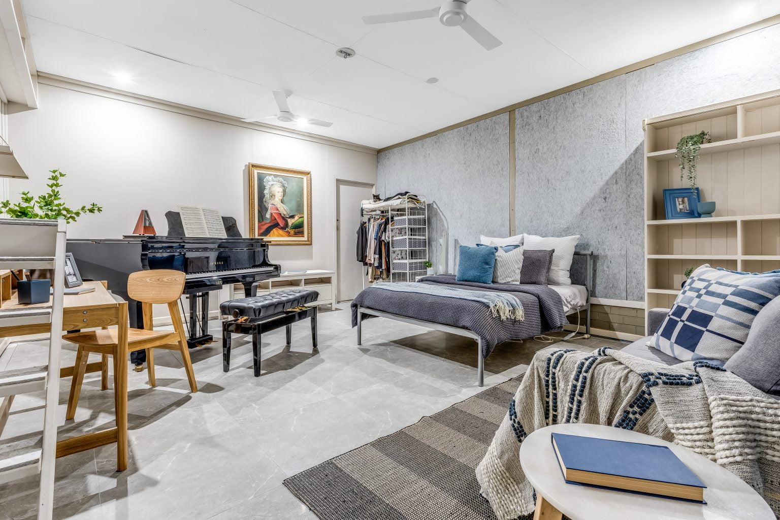 61 Akuna Street, KENMORE, QLD 4069 AUS