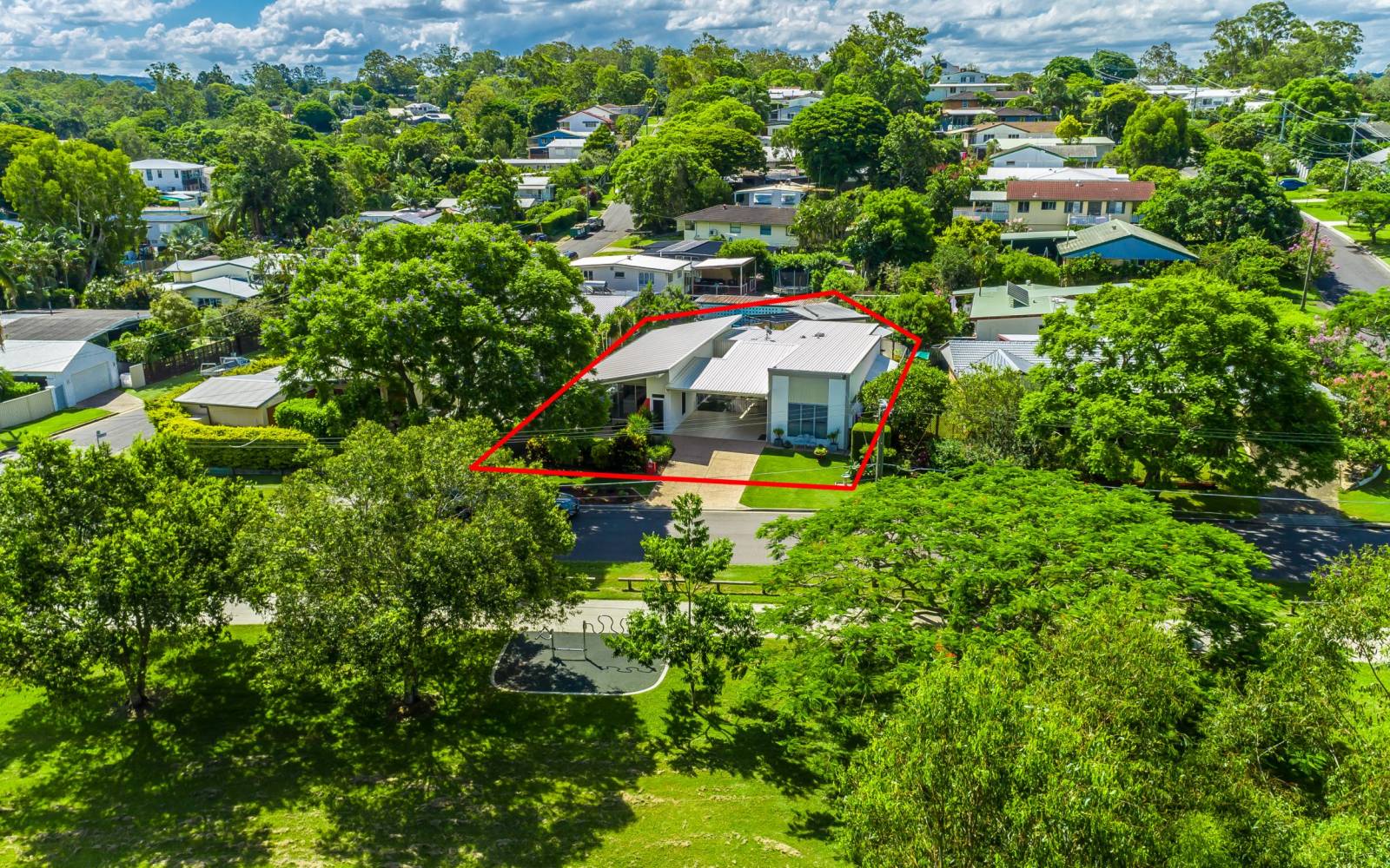 61 Akuna Street, KENMORE, QLD 4069 AUS