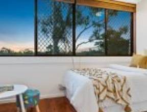 76 Twilight Street, KENMORE, QLD 4069 AUS