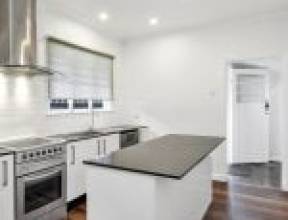 130 Hamilton Road, WAVELL HEIGHTS, QLD 4012 AUS